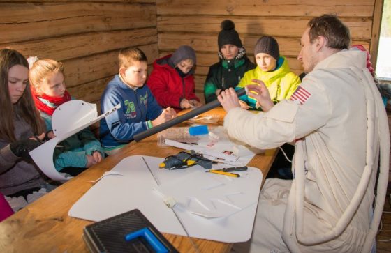 raketa kosmosas ketvirtokų edukacija
