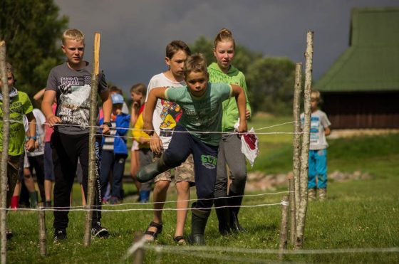 aktyvus vaiko gimtadienis lauke